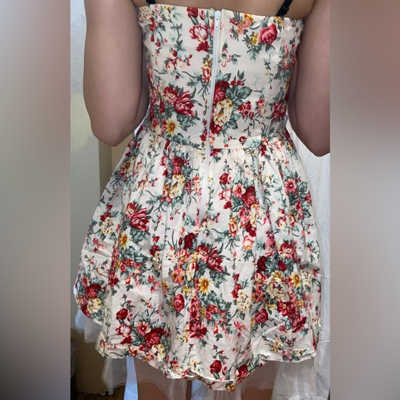 Vintage Y2K Cottage Core floral dress - Picture 2 of 3